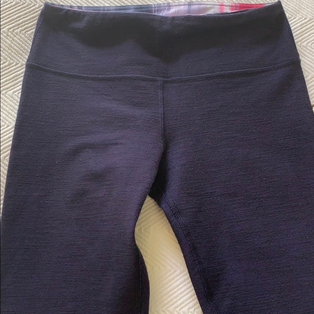 Lululemon wunder under size 4 EUC